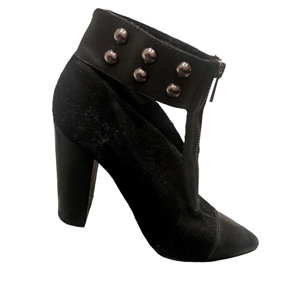 FOREVER 21 COLLECTION RARE leather bootie size 6